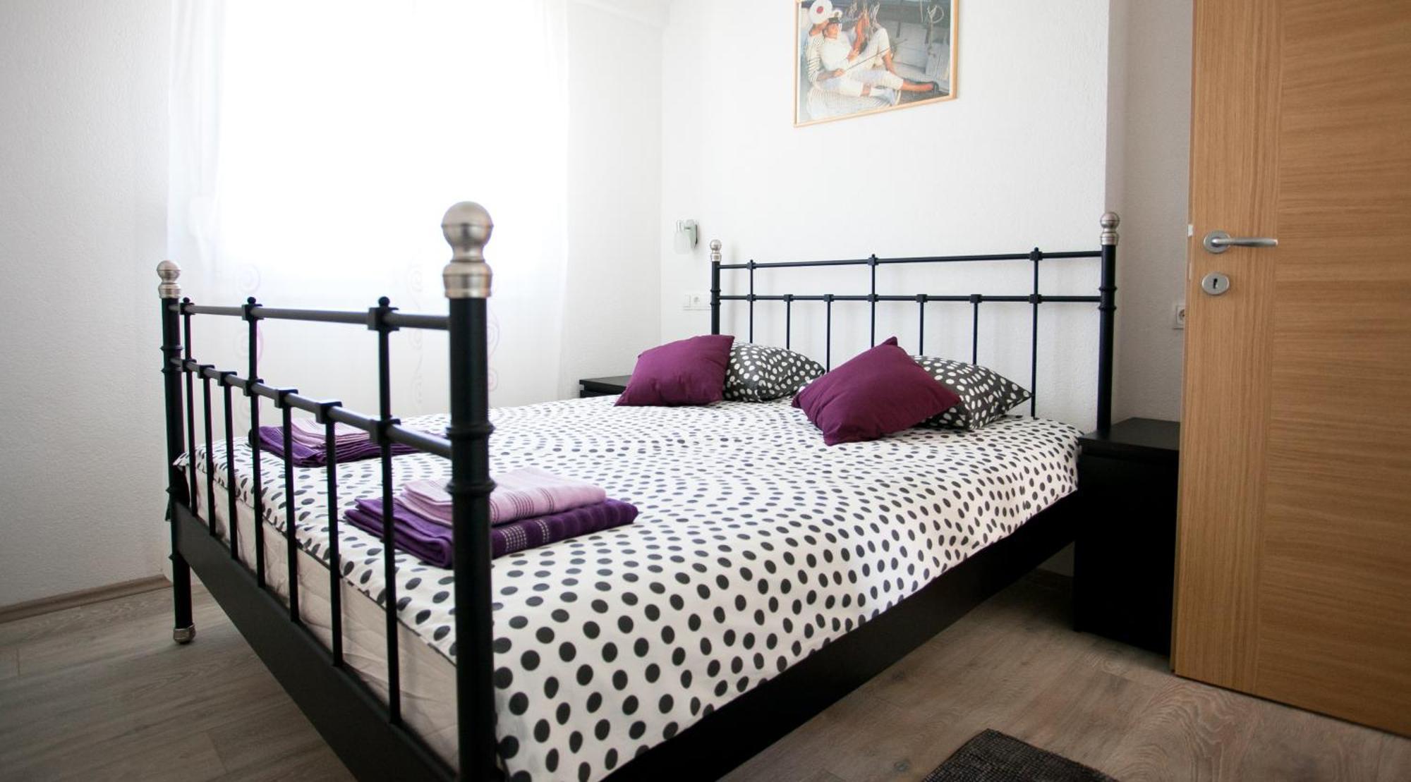 Apartments Medvid Trogir Pokoj fotografie